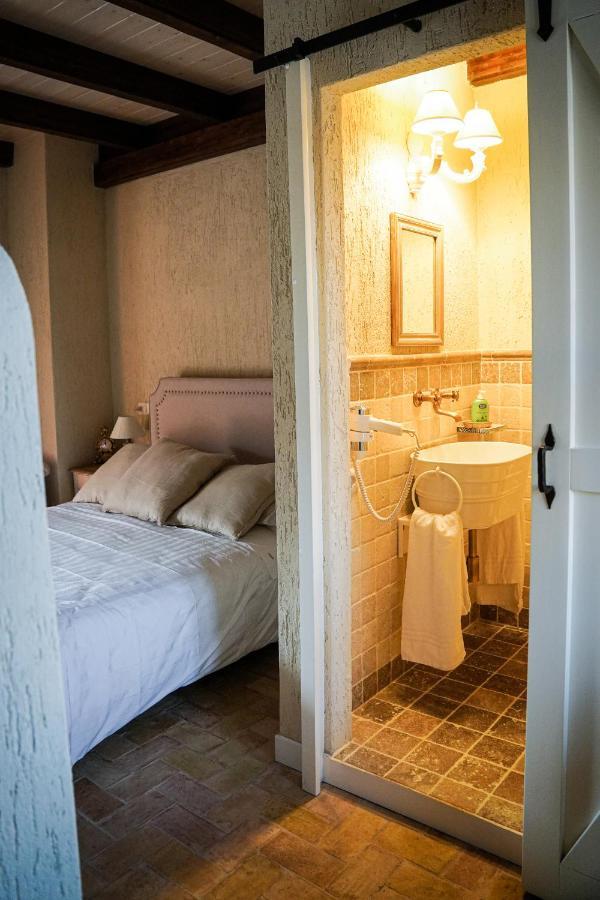 1870 Bed & Breakfast Arpino Bagian luar foto