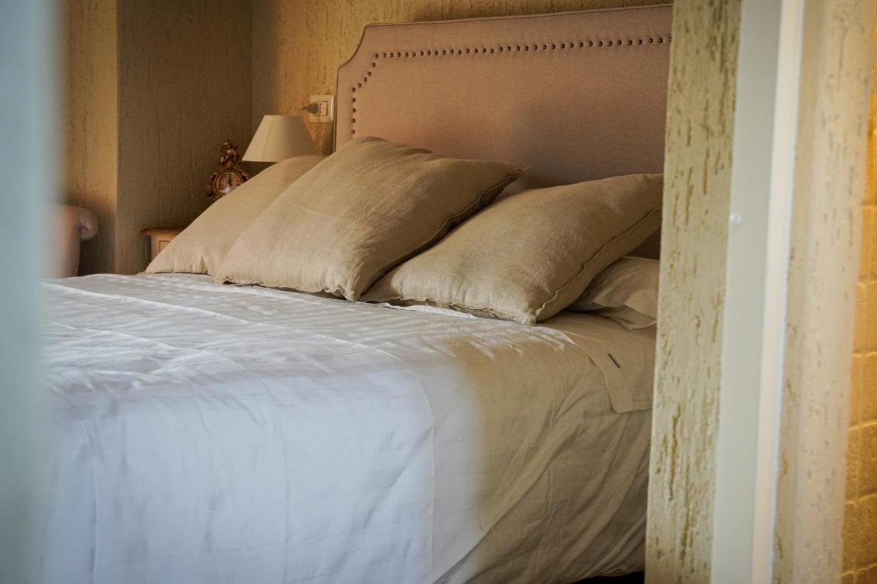 1870 Bed & Breakfast Arpino Bagian luar foto