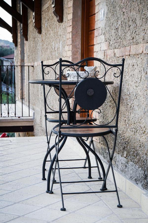 1870 Bed & Breakfast Arpino Bagian luar foto