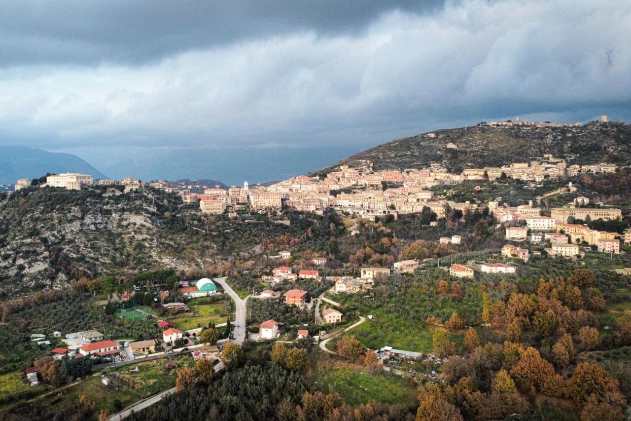 1870 Bed & Breakfast Arpino Bagian luar foto