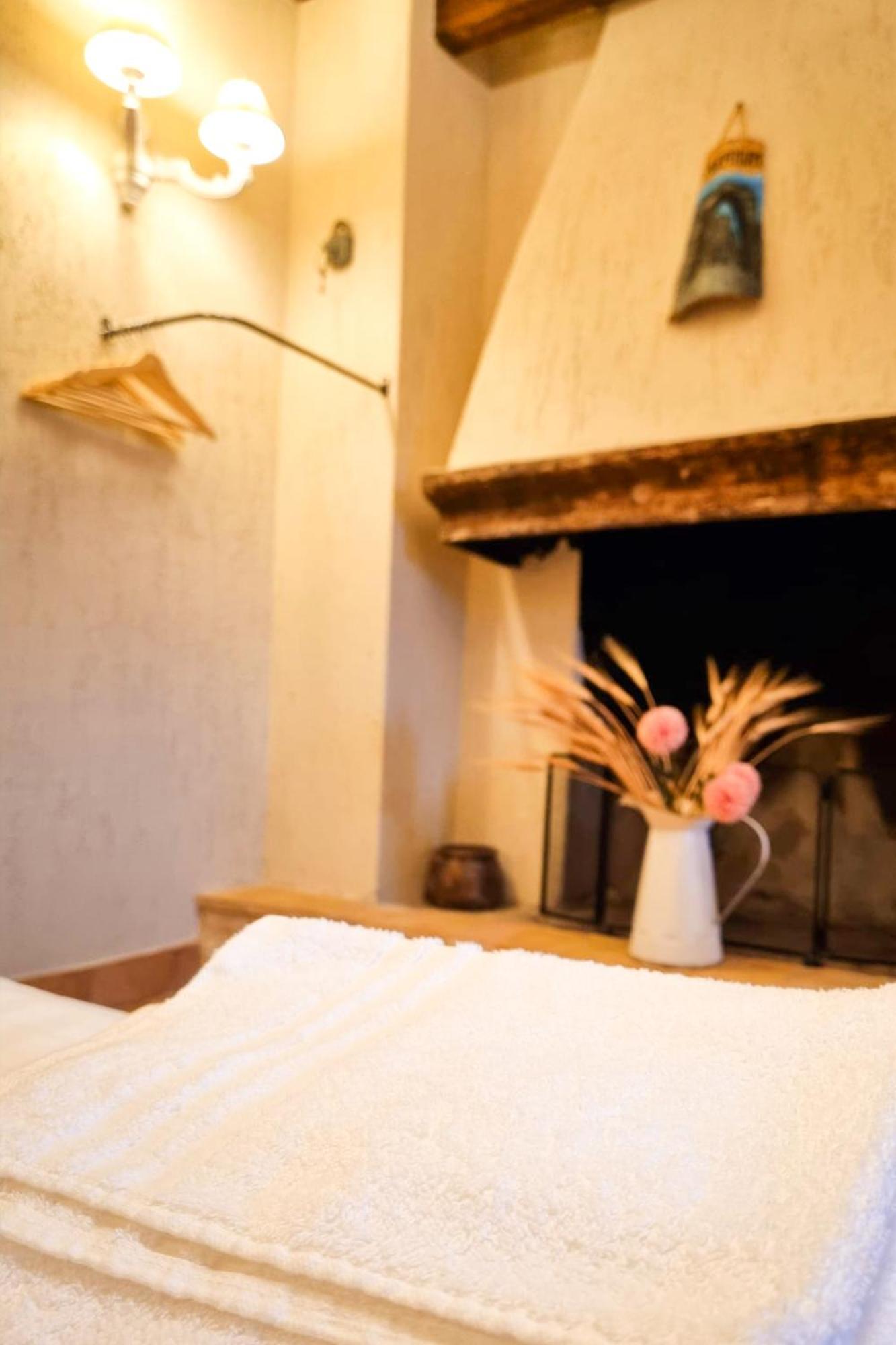 1870 Bed & Breakfast Arpino Bagian luar foto